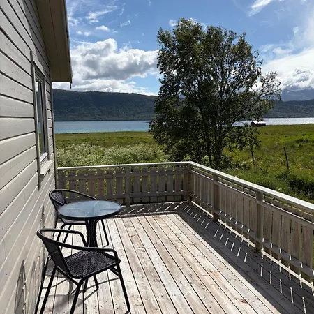 Holiday home Rossoyhytta